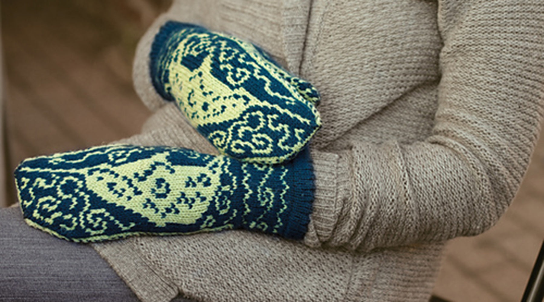 Warm Woolen Mittens KAL