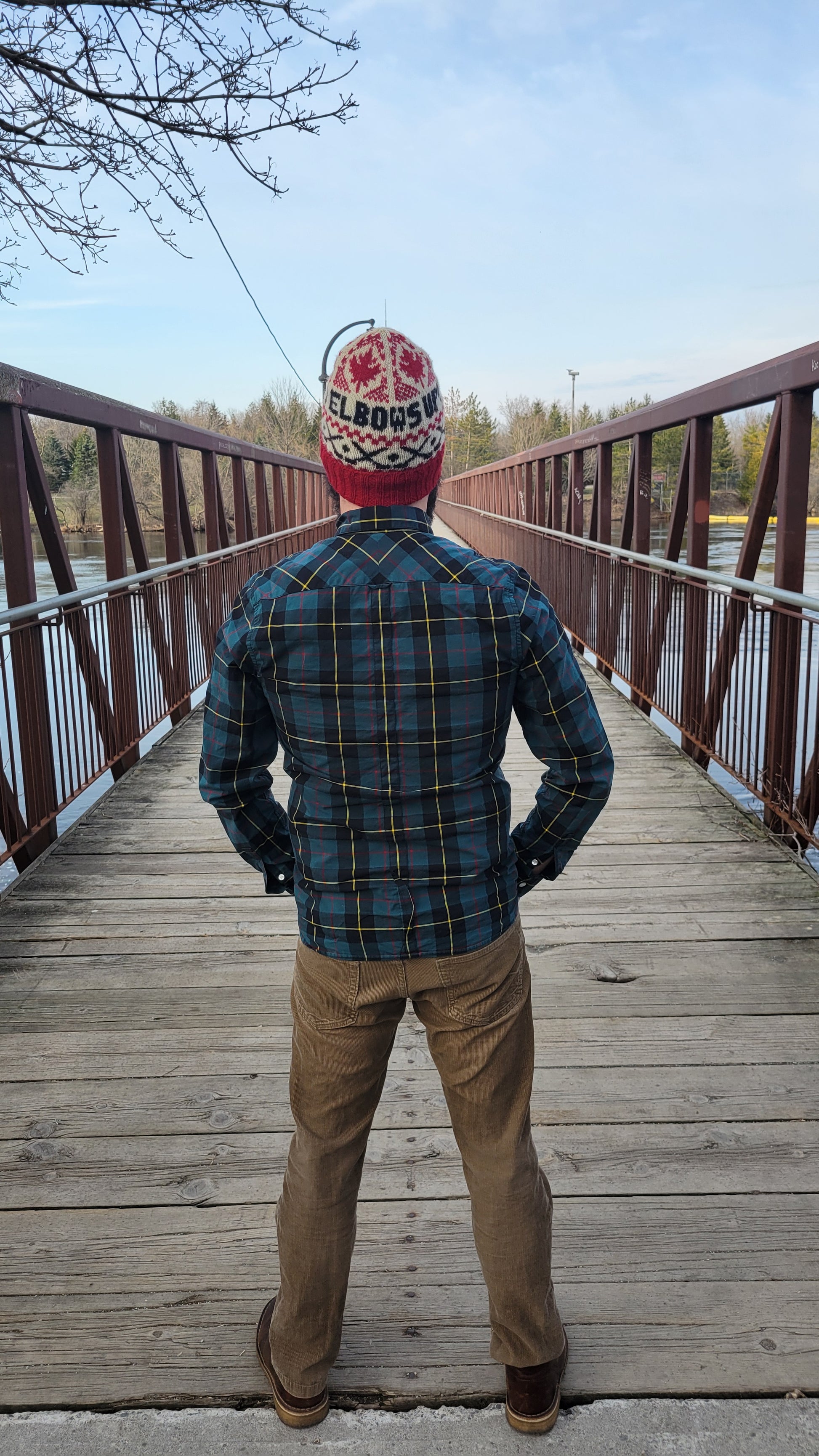 Elbows up! Toque FREE pattern