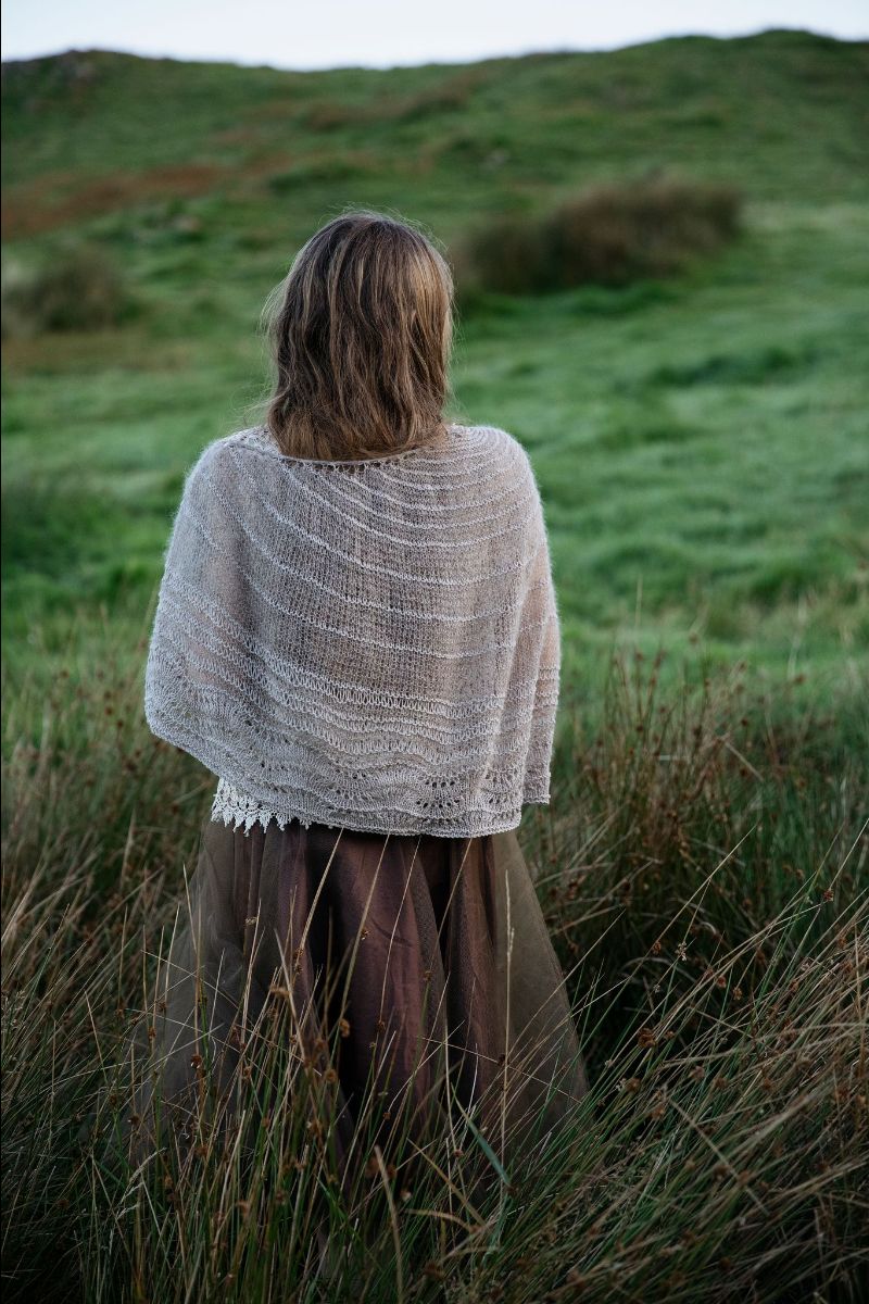 A Little Book of Moon Inspired Shawls – Needles in the Hay