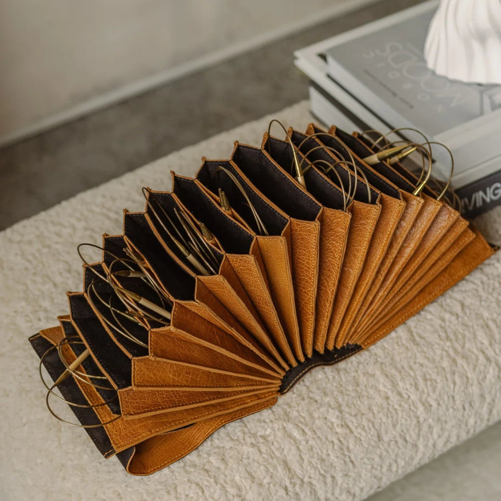 Betina XL Needle Case