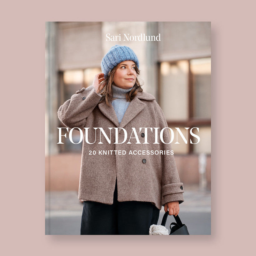Foundations: 20 knitted Accessories