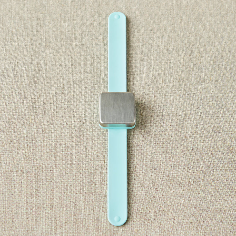 Magnetic sale snap bracelet