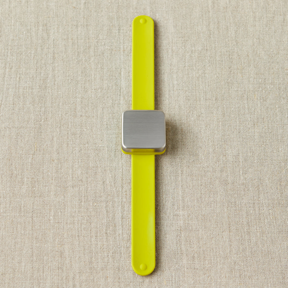 Maker's Keep Magnetic Slap Bracelet