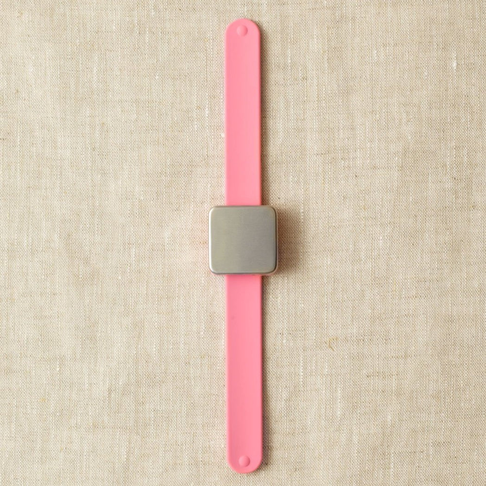 Maker's Keep Magnetic Slap Bracelet